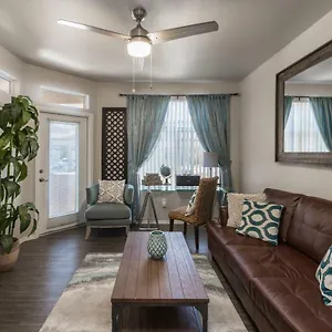 Holiday home Tpc Golf, Shopping & Dining 3 Miles With Parking -1005