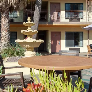 Court Yard 2*, Studio City USA